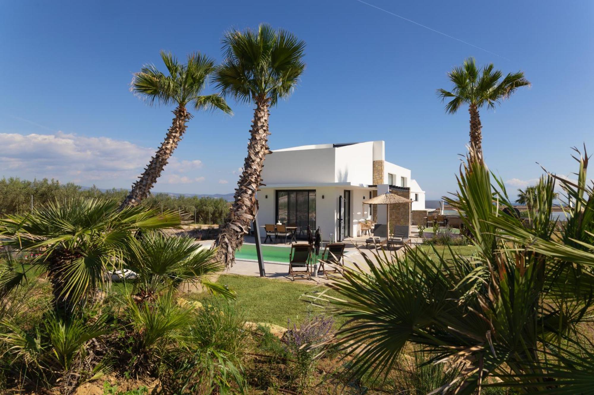 Flamingo View Suites & Villas Неа Потидея Екстериор снимка